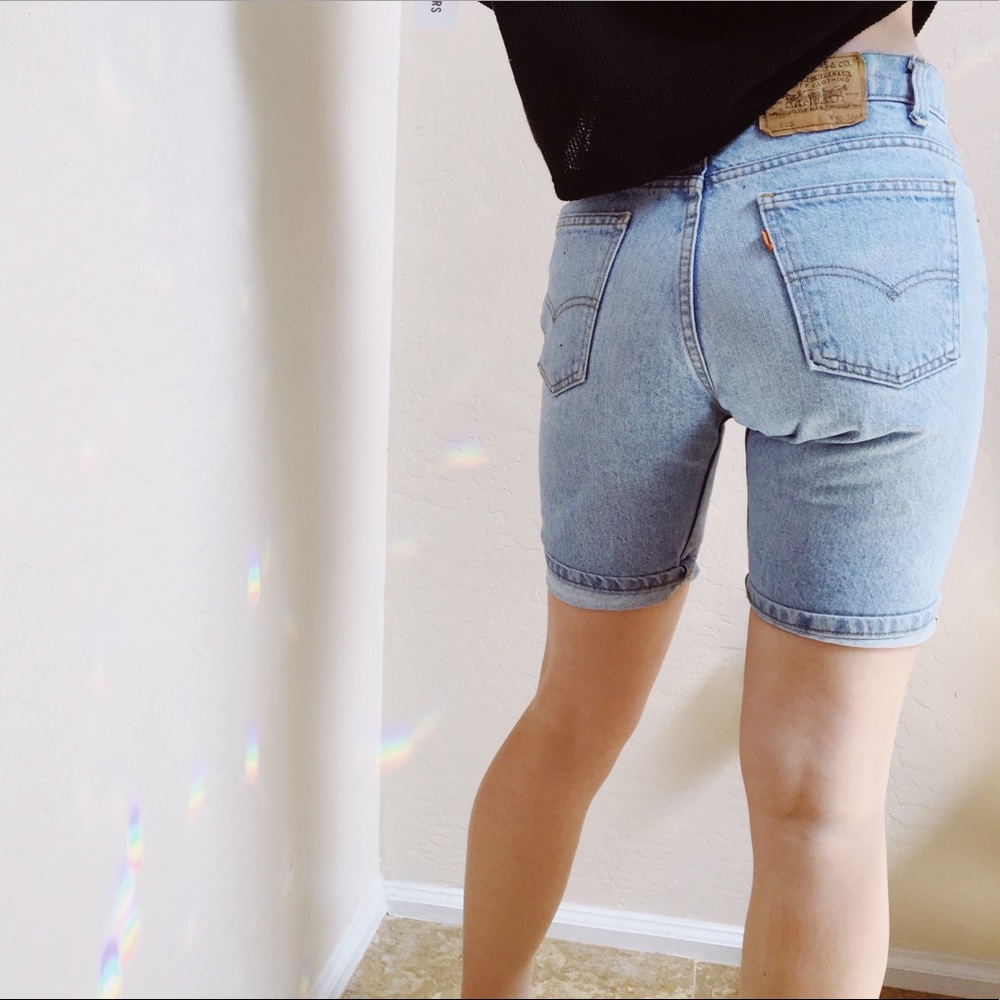 Vintage Levi’s 505 mid length